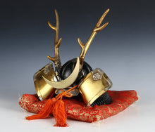Japanese Samurai Helmet -Yamanaka Shikanosuke Kabuto- Black and Gold Colored