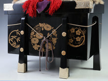 Samurai Helmet -A Replica of National Treasure Style- with a Black Scared Box 龍玉