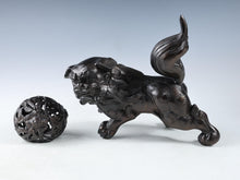 Beautiful Japanese Legendary Bronze Figure Good Atmosphere Leo Komainu