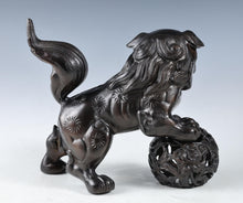 Beautiful Japanese Legendary Bronze Figure Good Atmosphere Leo Komainu