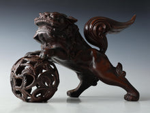 Old Japanese Legendary Leo Small Bronze Figure Good Atmosphere Komainu Tsushima