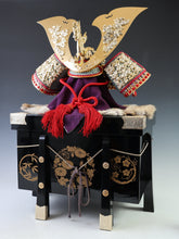 Samurai Helmet -A Replica of National Treasure Style- with a Black Scared Box 龍玉
