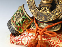 Japanese Beautiful Samurai Helmet  -Kusunoki Masashige Kabuto- with a cushion