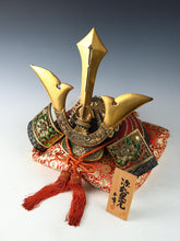 Japanese Beautiful Samurai Helmet  -Kusunoki Masashige Kabuto- with a cushion